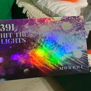 Morphe 39 l hit the lights palette